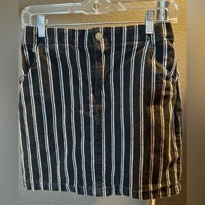 Hollister Black and White Striped skirt